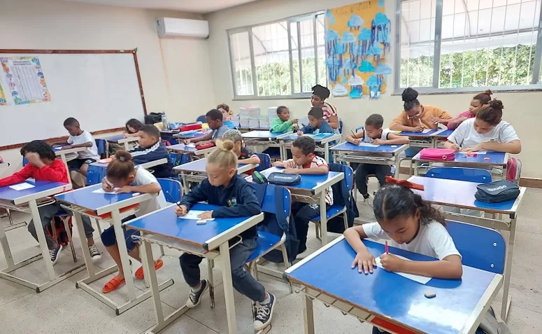 Educação aplica teste de aceitabilidade do cardápio escolar em Macuco