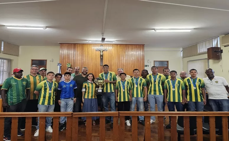 Delegação do Altense Clube é recebida pela prefeita e juíza em São Sebastião do Alto