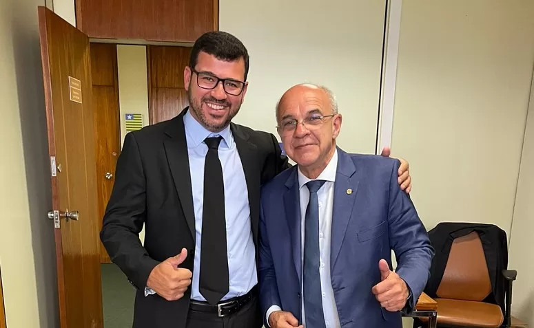 Deputado Bandeira de Mello recebe prefeito de Carmo para discutir investimentos no município