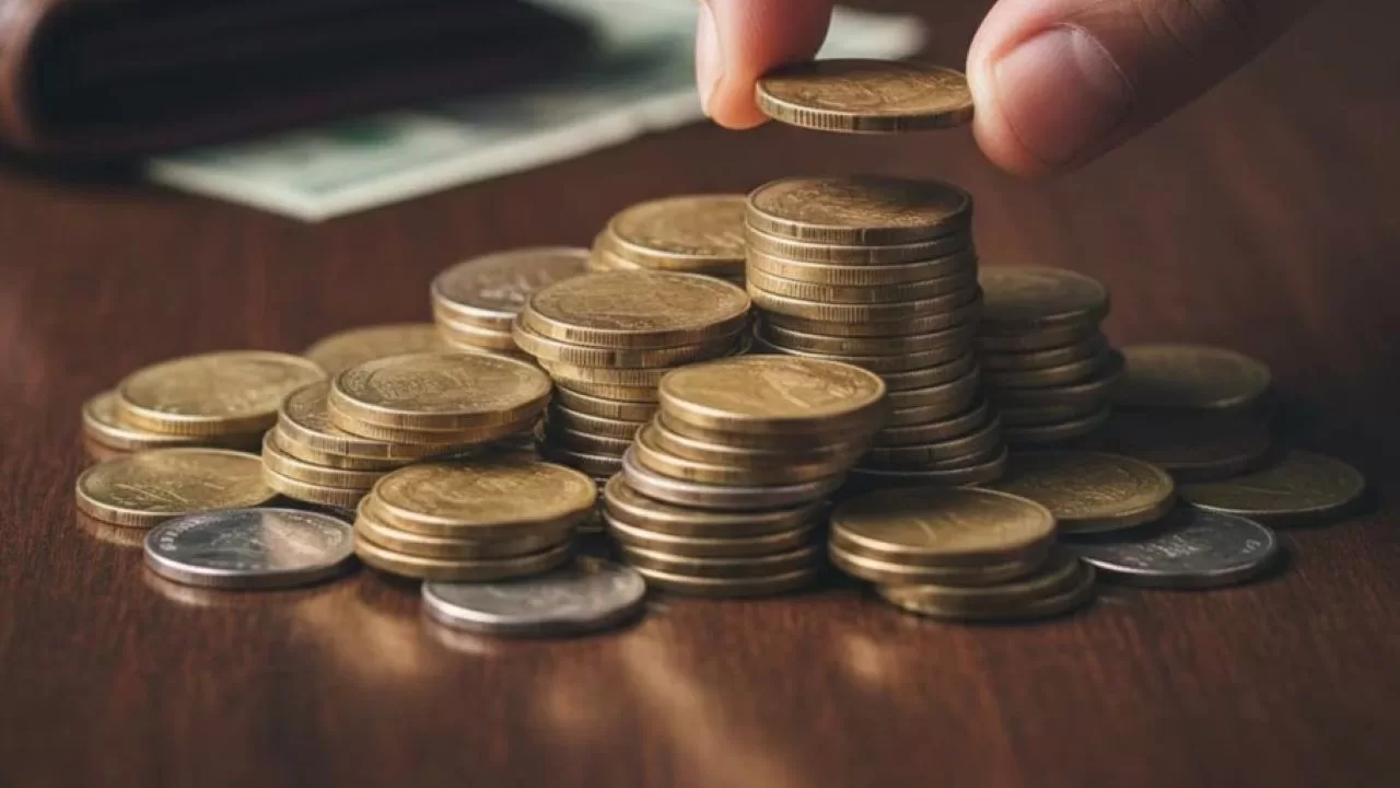 Dinheiro / Economia. Foto: IA / Gemini