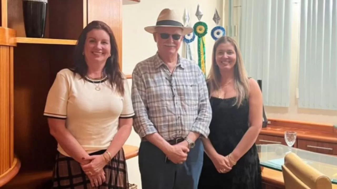 Ex-prefeito de São Sebastião do Alto tem encontro com a atual prefeita