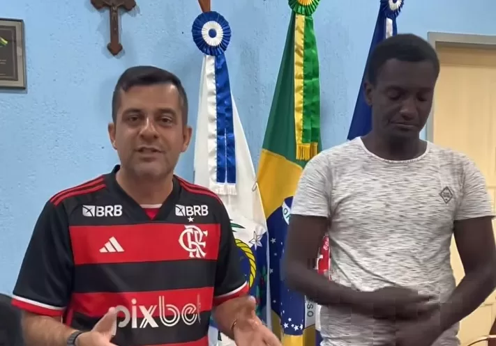 Prefeito convida ambulante de rua para visitar seu gabinete