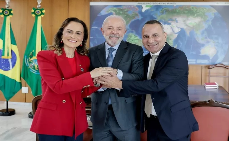 Deputada Daniela do Waguinho participa da sanção do novo Imposto de Renda e se reúne com o presidente Lula em busca de mais recursos para o estado