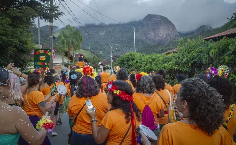 Bloco Folia dos Peões é atração no Carnaval de Lumiar, em Nova Friburgo
