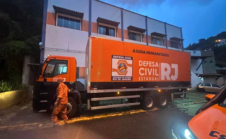 Governo do Estado reforça envio de máquinas e ajuda humanitária aos municípios atingidos pelas chuvas em todo o estado