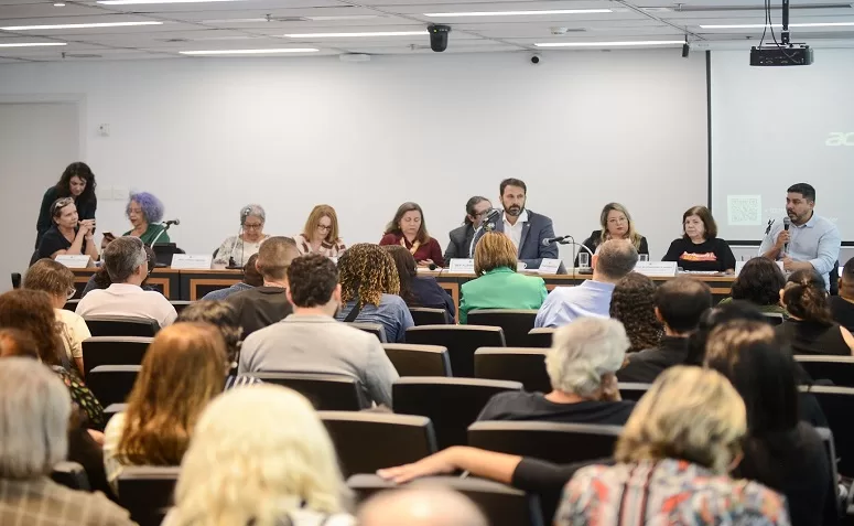 Comissão da Alerj cobra pagamento do piso salarial para professores da rede estadual