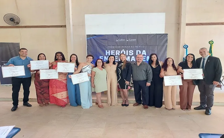 Enfermeiros e técnicos são homenageados em Macuco