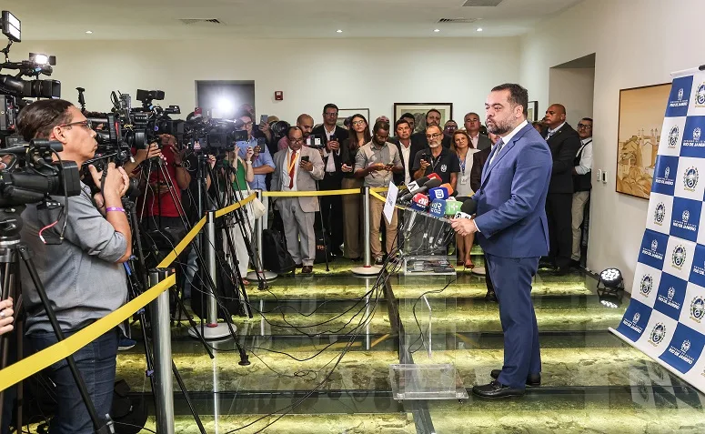 Cláudio Castro encerra mandato a frente do Governo do Rio