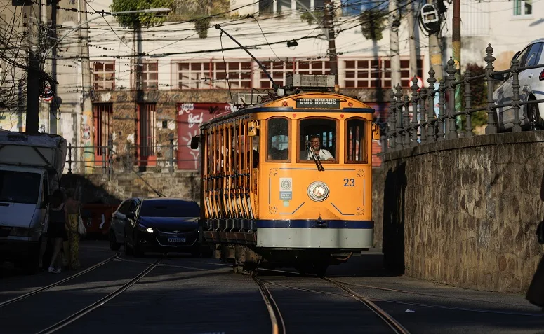 Feriados de Tiradentes e São Jorge impulsionam turismo e elevam consumo no Estado do Rio