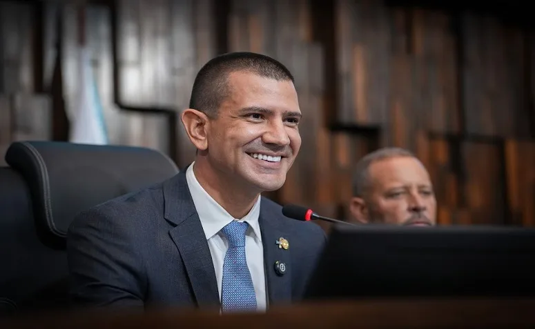 Deputado Douglas Ruas é eleito o novo presidente da Alerj