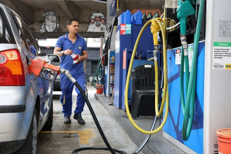 Força-tarefa nacional fiscalizou mais de 5.300 postos de combustíveis