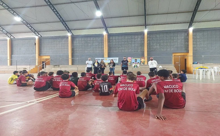  Macuco promove encontro sobre conscientização do movimento ‘Faça Bonito’ para atletas mirins 