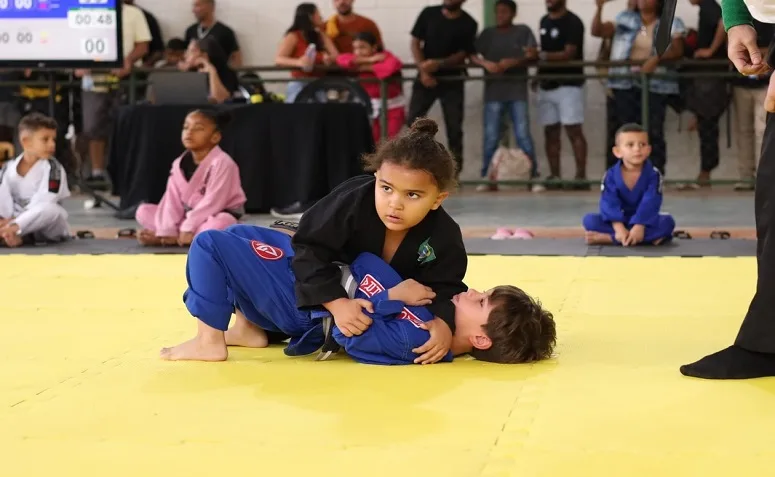 Taça Serrana de Jiu-Jitsu reúne atletas em grande evento esportivo em Cantagalo