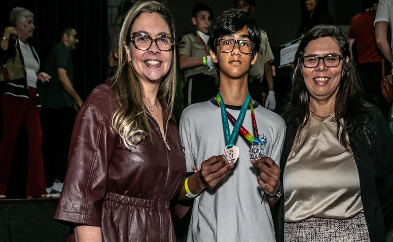 Estudantes da rede estadual conquistam 102 medalhas na Olimpíada Brasileira de Matemática das Escolas Públicas   