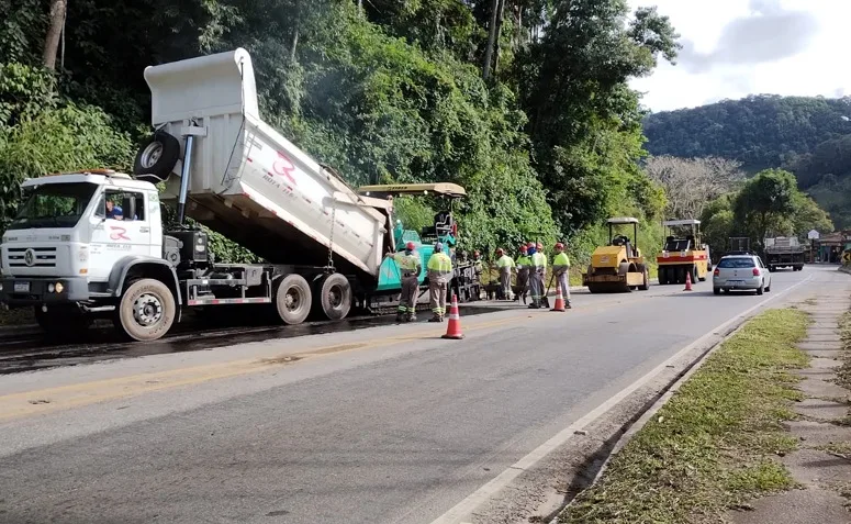 Rota 116 conclui nesta sexta-feira aplicação de novo asfalto em Bom Jardim