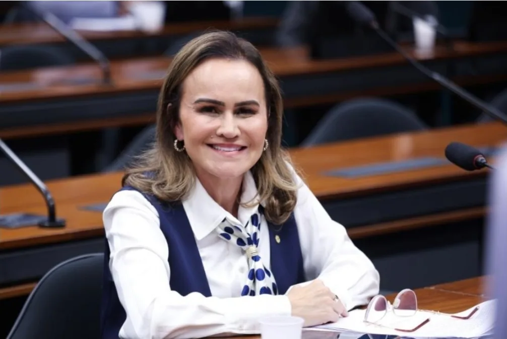 Deputada Daniela do Waguinho apresenta projeto de lei para garantir CEP e Cidadania a milhões de brasileiros 