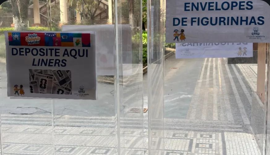 Colégio promove campanha para reciclar envelopes de figurinhas e transformar colecionismo em consciência ambiental