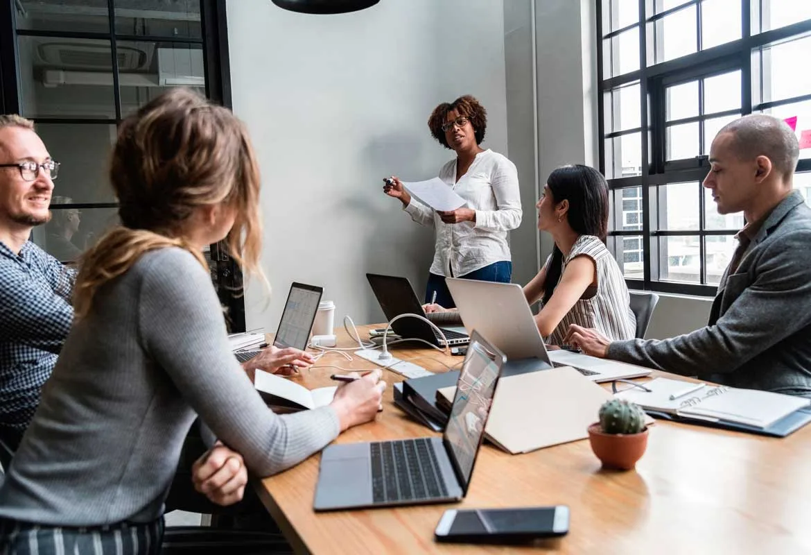 Curso de Administração do Cederj oferece formação gratuita e diploma da UFRRJ