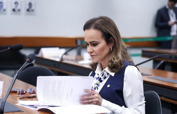 Deputada Daniela do Waguinho é coautora de projeto que endurece regras para publicidade de apostas online e proteção de famílias