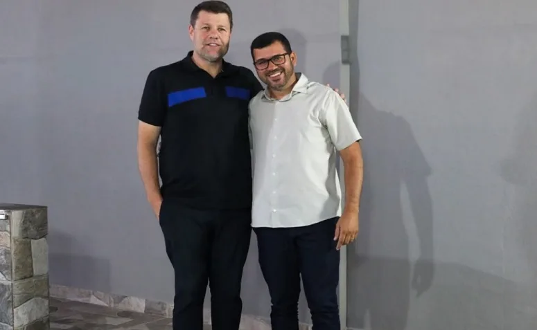 Deputado estadual Gustavo Tutuca prestigia o Festival de Inverno de Carmo e lança livro sobre a cultura