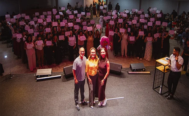 Deputada federal Daniela do Waguinho participa da formatura de 250 mulheres do Projeto Delas Gastronomia, viabilizado por emenda parlamentar