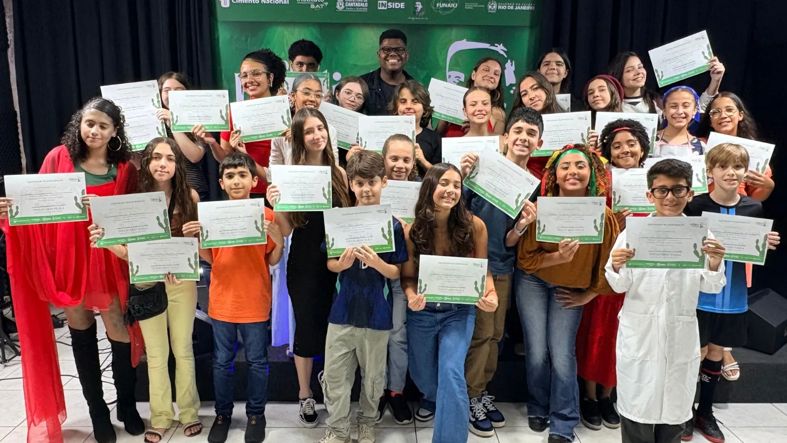 Oficina de Teatro do Projeto Euclides em Foco celebra conclusão de ciclo com entrega de certificados
