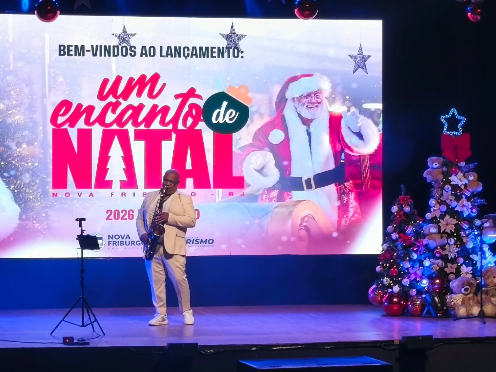 Nova Friburgo anuncia 6ª edição de “um encanto de Natal” com vila ampliada e oito grandes desfiles